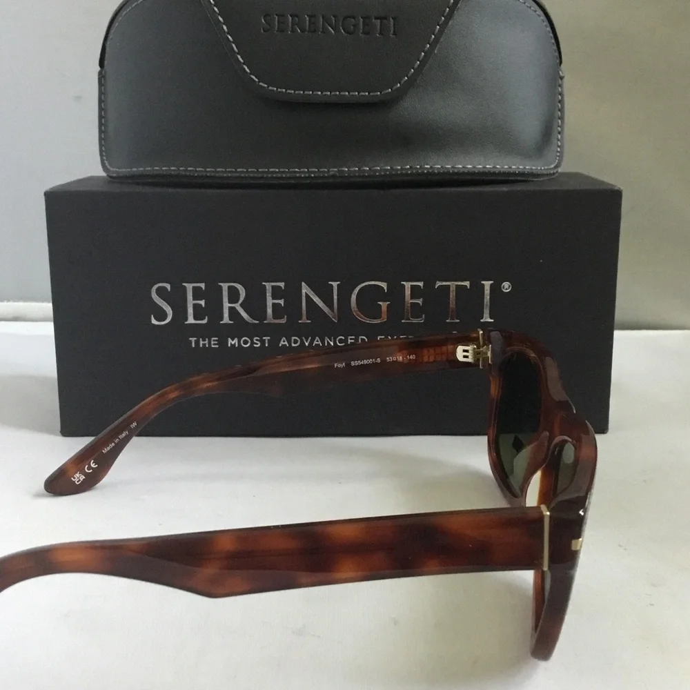 Serengeti Foyt Men Polarized Photochromic.